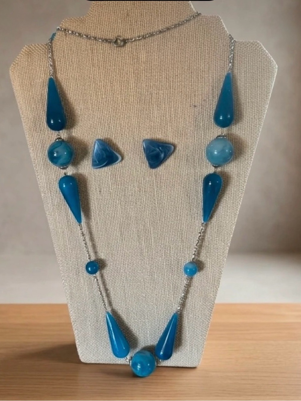 Source Unknown Blue Teardrop Statement Necklace with Matching Studs